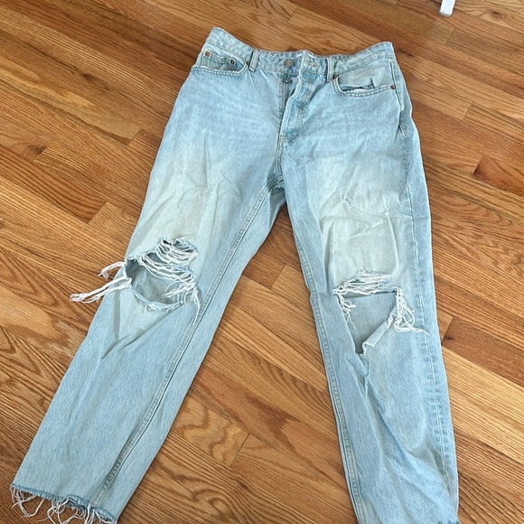 Zara light  washed jeans - Picture 1 of 4